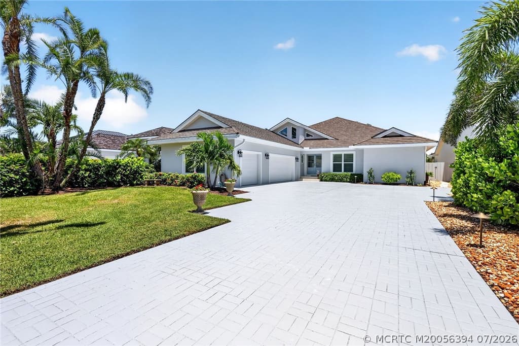 6943 SE Harbor Circle - Photo 2