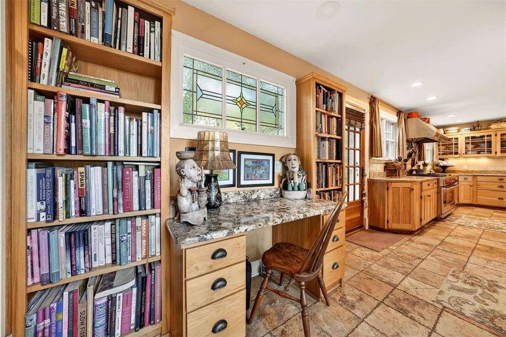 976 FAIRVIEW AVENUE - Photo 24