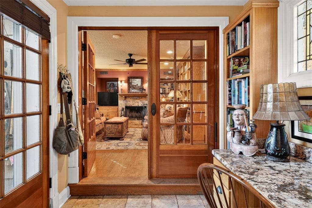 976 FAIRVIEW AVENUE - Photo 25