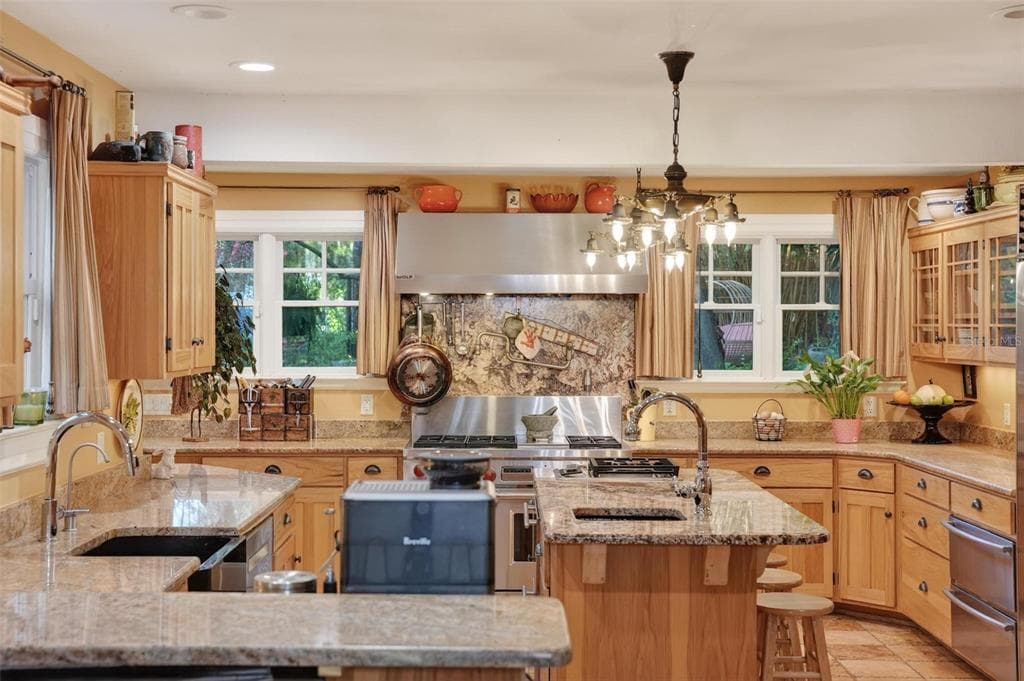 976 FAIRVIEW AVENUE - Photo 31