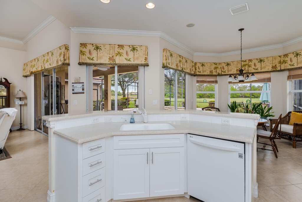 6845 BENT GRASS DRIVE - Photo 12