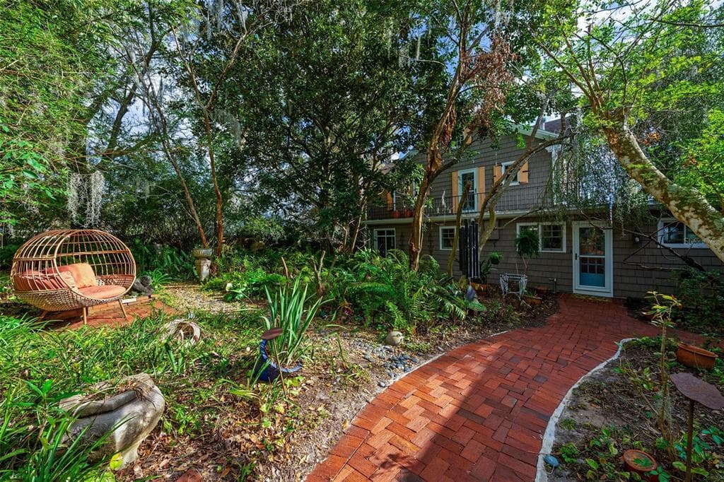 976 FAIRVIEW AVENUE - Photo 2